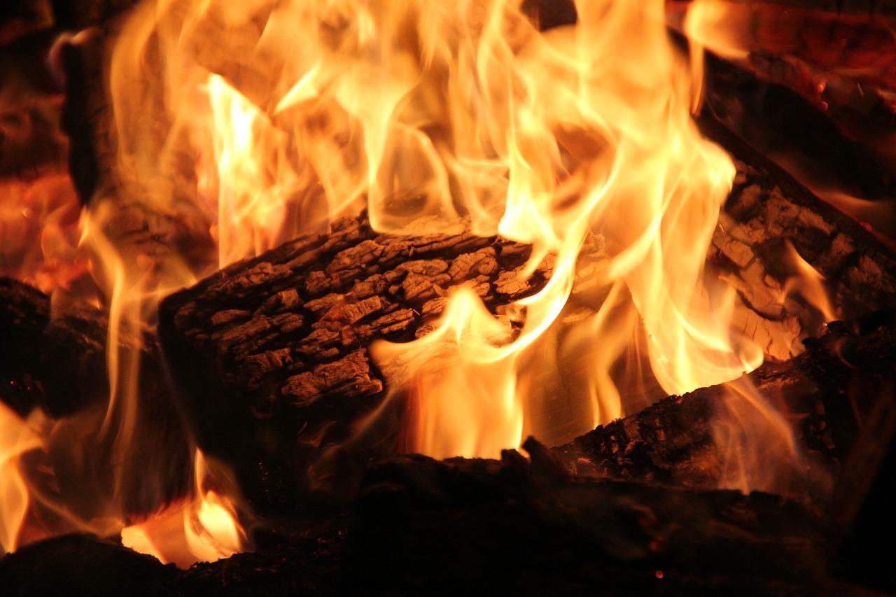 Expert Fireplace Cleaning in Lake Bluff, IL Professional Fireplace Cleaning Services In Lake Bluff Illinois